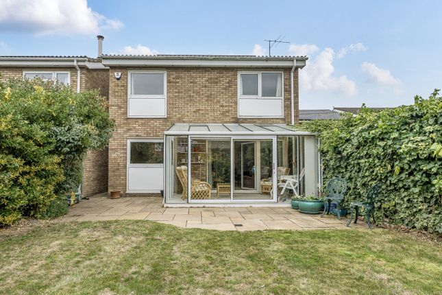 22, Whitworth Way, Bedford photo 2