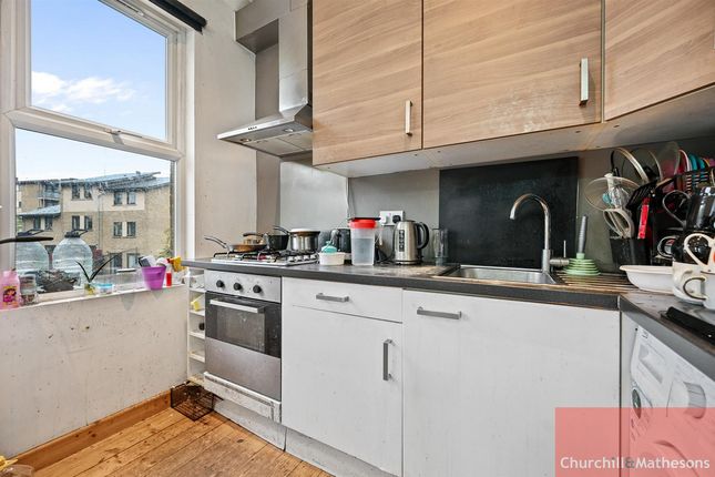 143b, Hillside, London photo 4
