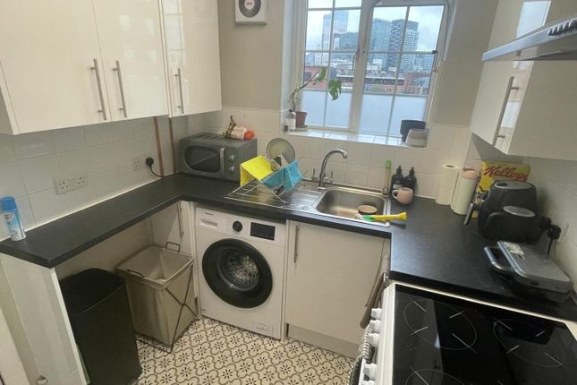 Flat 10, Royley House, 104 - 110 Old Street, London photo 3
