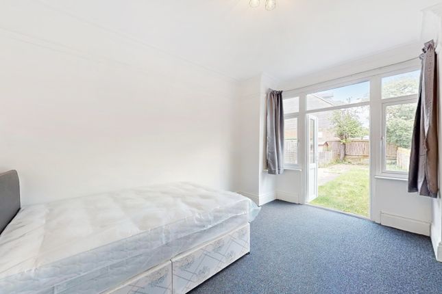 Thumbnail Terraced house to rent in Kingston Road, Luton
