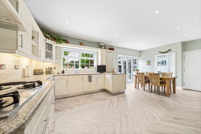 33 Winwick Park Avenue, Warrington photo 3