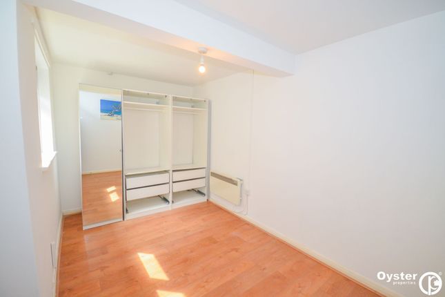 932b High Road, London photo 5