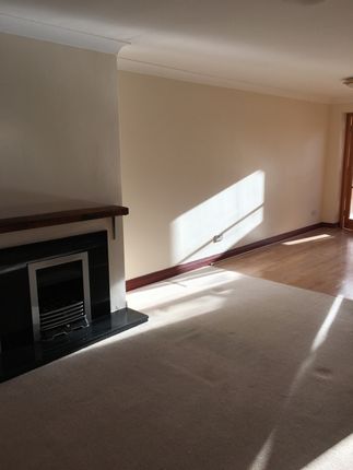 37 Forresters Close, Doncaster photo 3