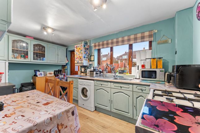 6 Wayford Close, Frodsham photo 2