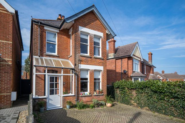 Thumbnail Detached house for sale in Upper Moorgreen Road, Cowes