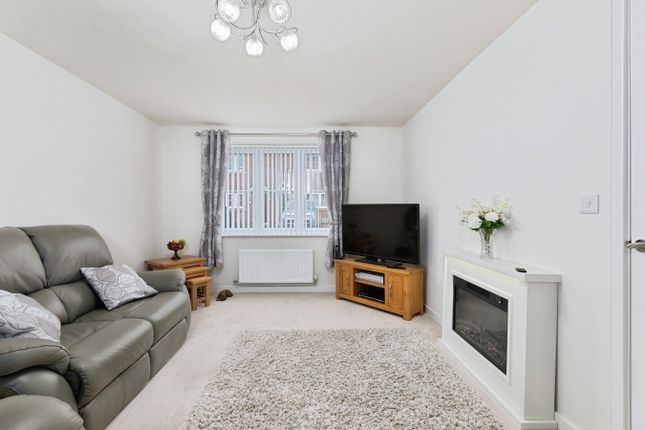 6, Poppy Drive, Scarborough photo 2