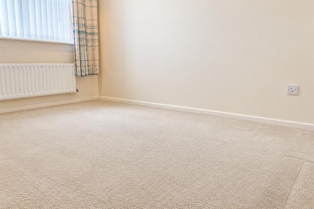 Delamere Drive, Walsall photo 4