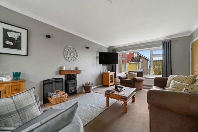 15, Holbrook Barn Road, Sudbury photo 2