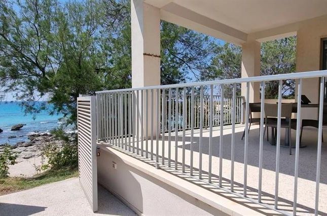 Villa for sale in Pulsano, Puglia, 74026, Italy