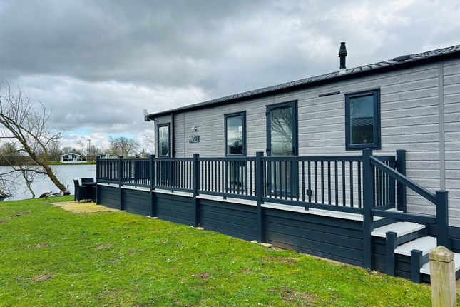 Thumbnail Lodge for sale in Sleaford Road, Tattershall, Lincoln