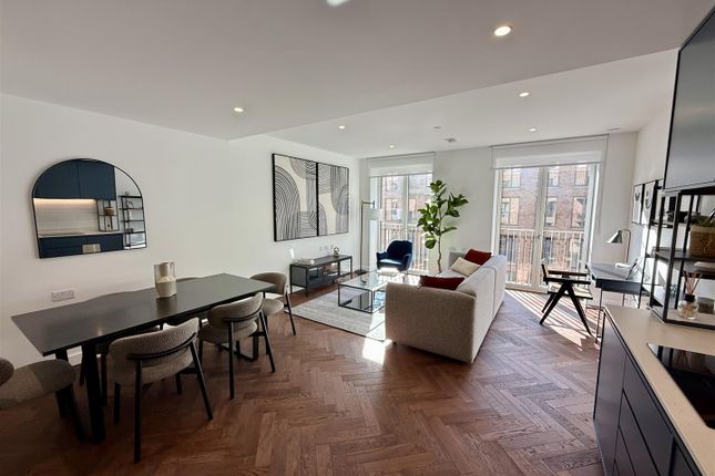 Flat 66, The Delamarre, London photo 2