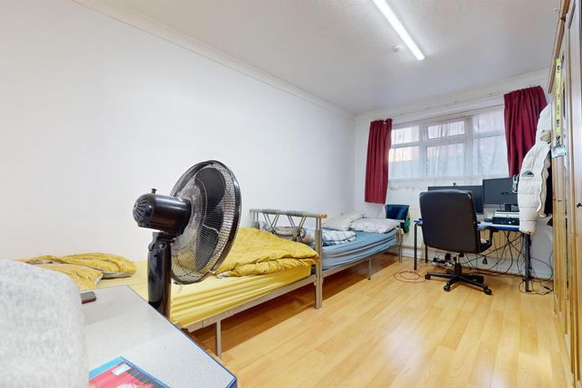 Terraced house for sale in Cleves Road, London