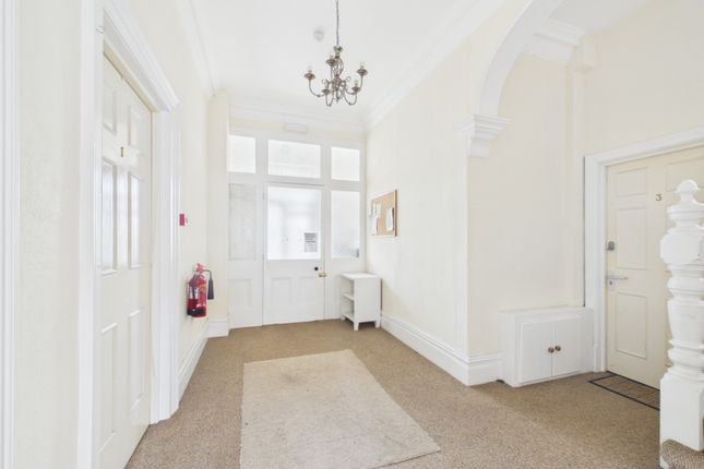 Flat 4, 5 Trewartha Park, Weston-super-Mare photo 2
