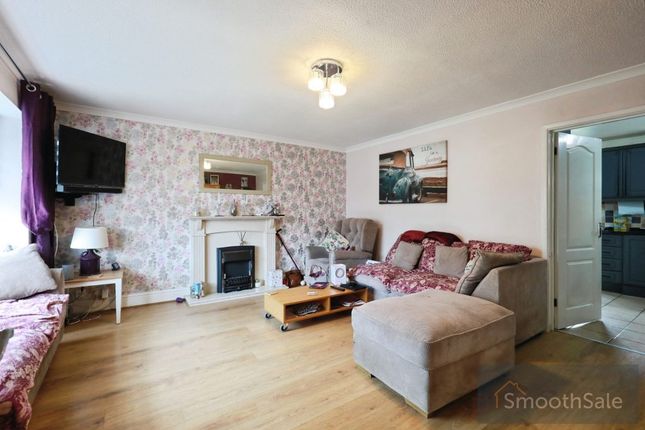 18, Hamilton Road, Evesham photo 4