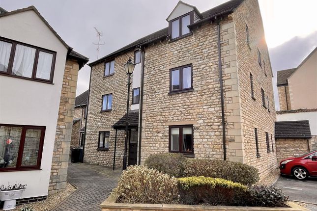 Thumbnail Flat to rent in Phillips Court, Stamford