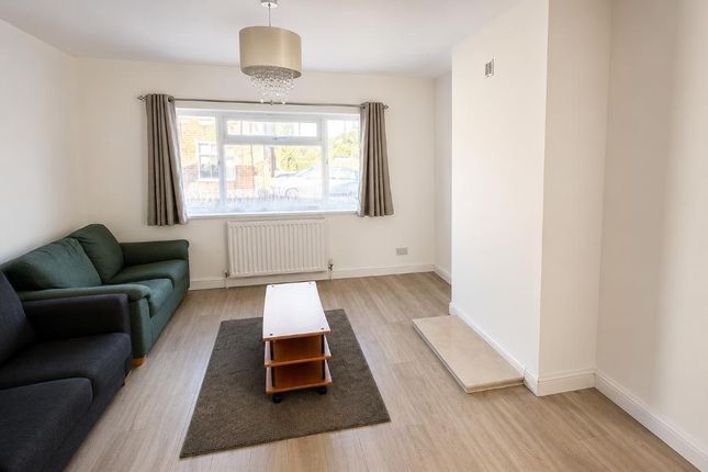10, Horsecroft Close, Orpington photo 3