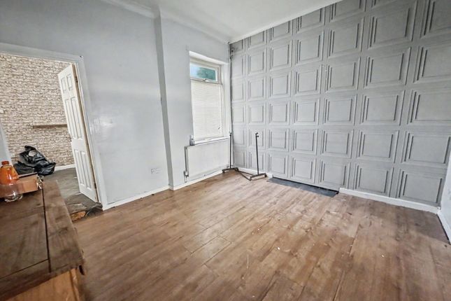 102, Commercial Street, Caerphilly photo 3
