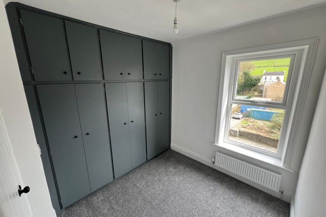 Semi-detached house to rent in Shay Lane, Halifax
