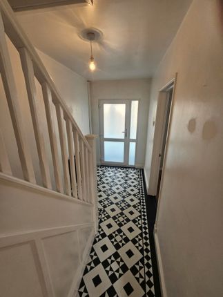 80, Eversleigh Road, Coventry photo 2