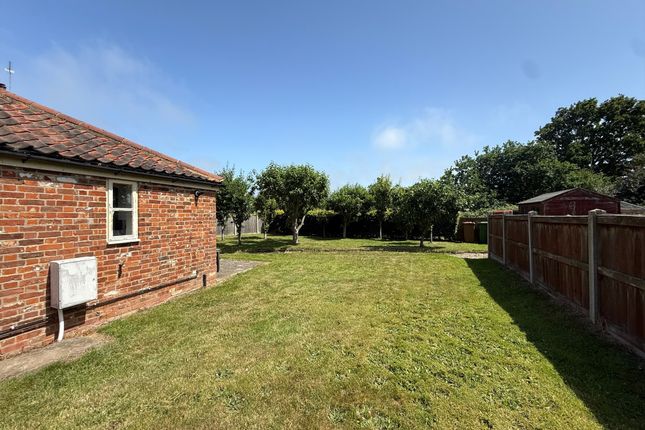 Holly Cottage, Church Road, Great Yarmouth photo 2