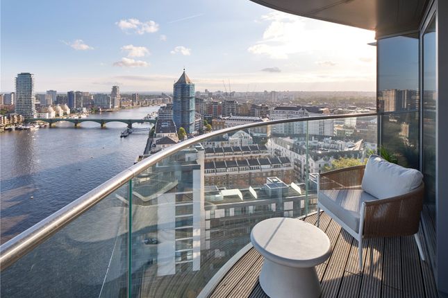 Thumbnail Flat for sale in Chelsea Waterfront, London