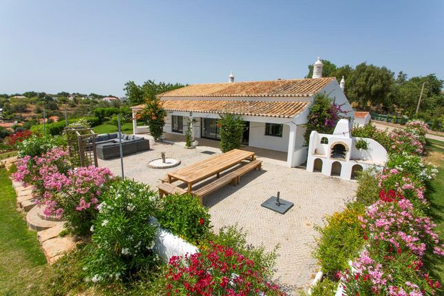 Villa for sale in Vale Formoso, Algarve, Portugal
