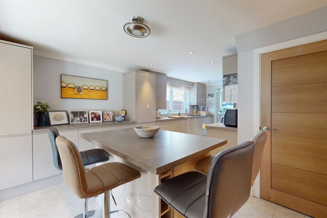 75, Windmill Hill Drive, Milton Keynes photo 4