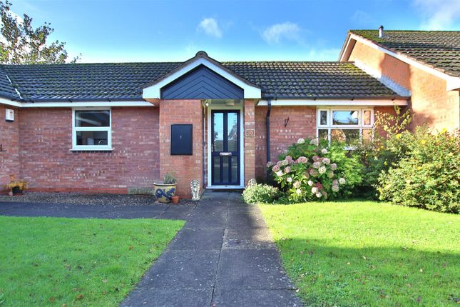 2-bed house on 30, Shephard Mead, Tewkesbury, £220,000