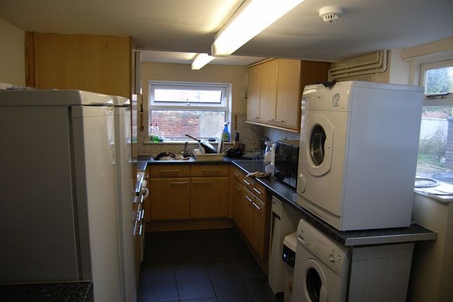 Shared accommodation to rent in Rent All Inclusive Military Road, Colchester