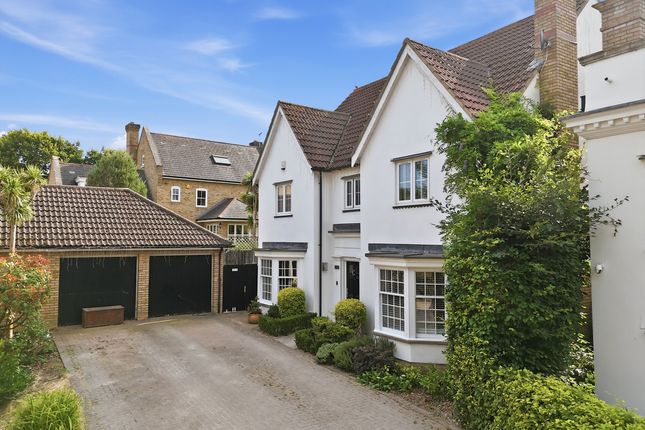 3, Wood Lane, Hockley photo 2