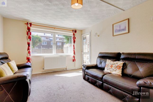Thumbnail Terraced house to rent in Woodall Close, London
