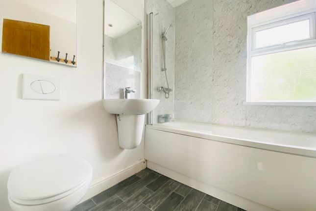 28 Western Boulevard, Nottingham photo 5