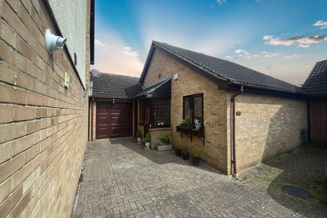 Detached bungalow for sale in Rodmell Close, Yeading, Hayes