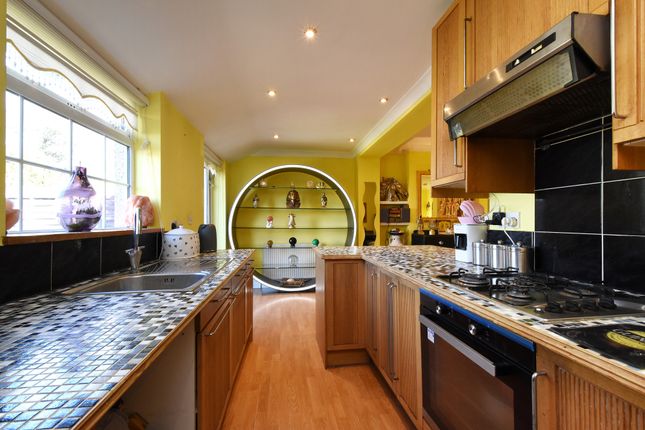 37, Mornington Avenue, Bromley photo 3