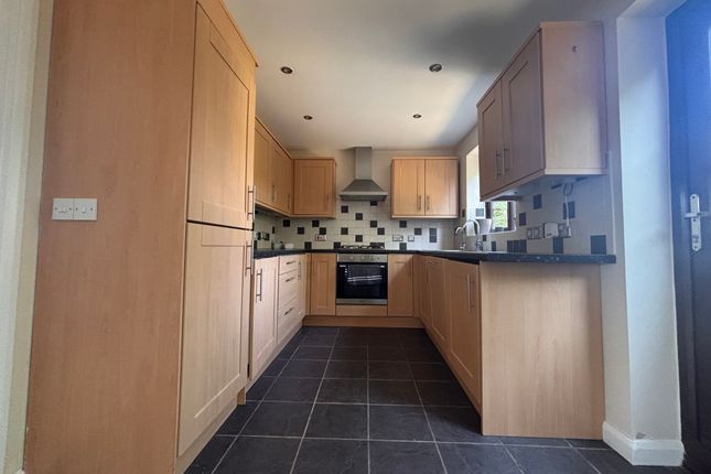 15, Aylesbury photo 3