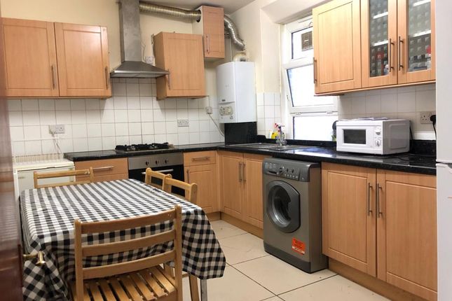 63, Watermead House, Homerton Road photo 3