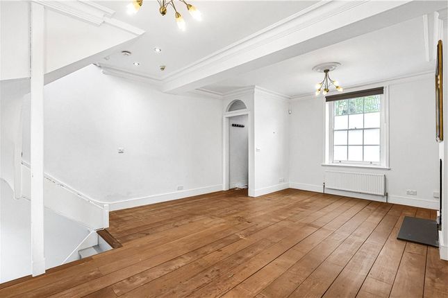 Terraced house for sale in Buttesland Street, London, UK