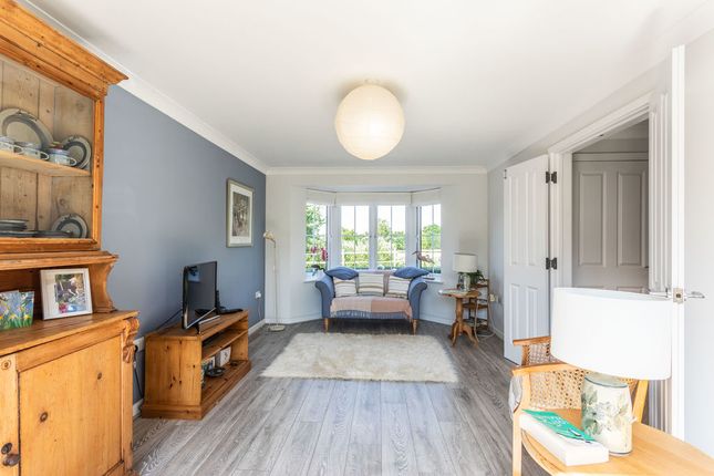 5, Charlwood Drive, Henfield photo 4