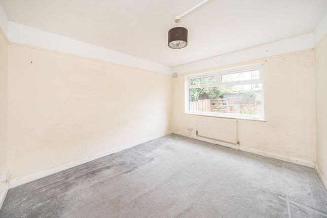 Flat 9, Grove Court, Grove Crescent, Kingston Upon Thames photo 4