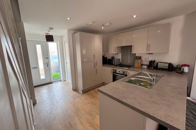 22 Meadow View, Ashford photo 2