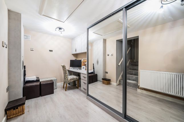 12, Daventer Drive, Stanmore photo 4