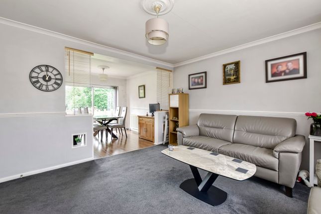 121 High Road, Watford photo 4