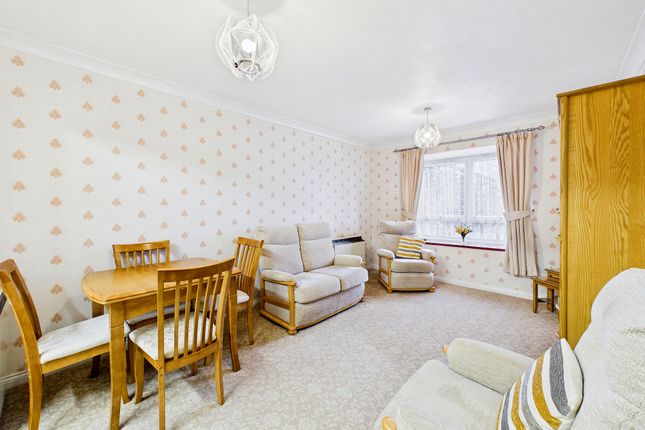 34 St. Catherines Lodge, Coventry photo 3