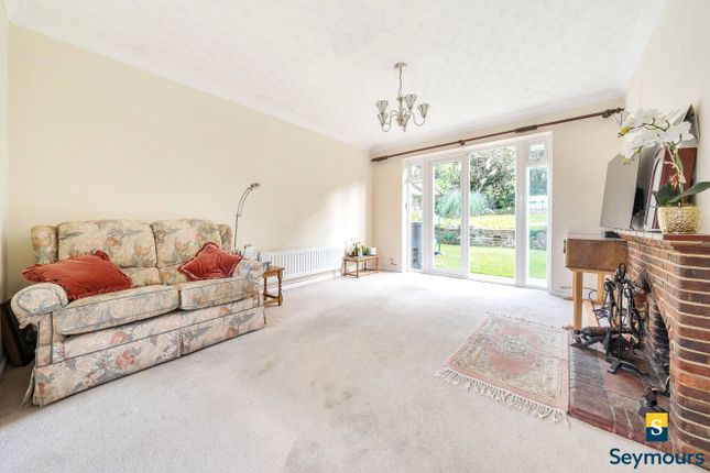 17, Applegarth Avenue, Surrey photo 2