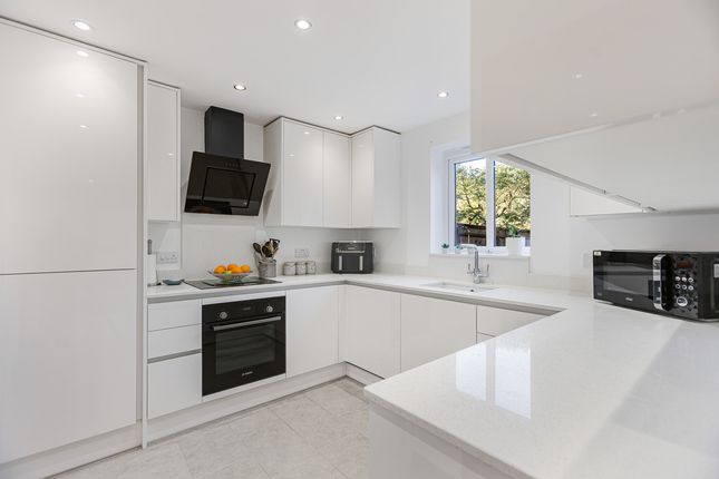 14, Willow Lane, Milton photo 3