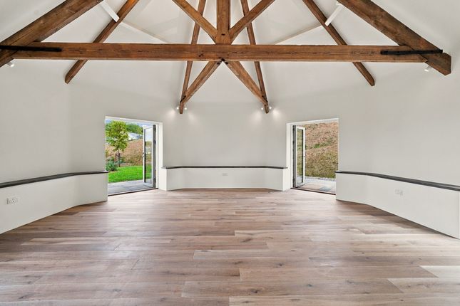 Round House Barn, Higher Weston Farm Barns, Totnes photo 3