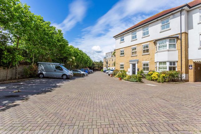 Flat 4, Audley Court, Southend-On-Sea photo 2