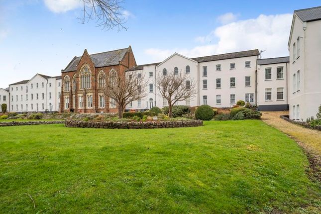 Thumbnail Flat for sale in Hawthorn Road, Charlton Down