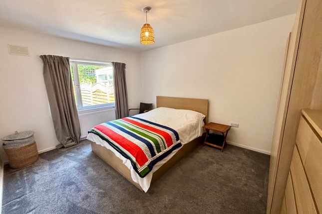 13, Shann Avenue, Keighley photo 4