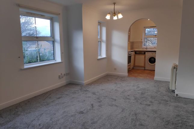 2 Maple House, Chapel Road, Redhill photo 5